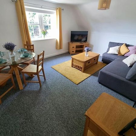 Centrally Located Boscombe Beach Apart With Parking Bournemouth Esterno foto