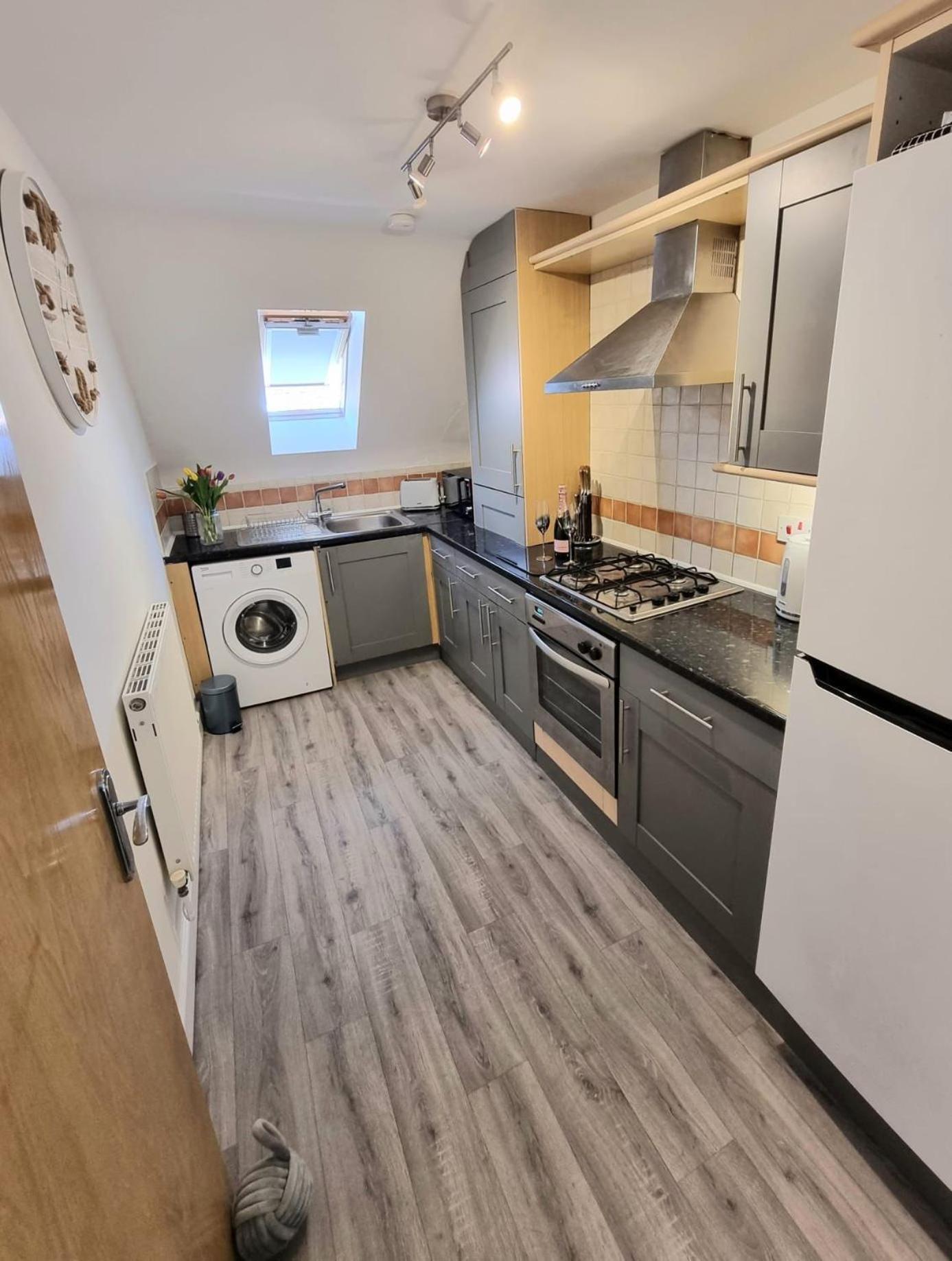 Centrally Located Boscombe Beach Apart With Parking Bournemouth Esterno foto